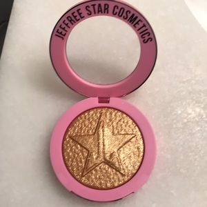 New Jeffree Star Supreme Frost Caramel Kiss